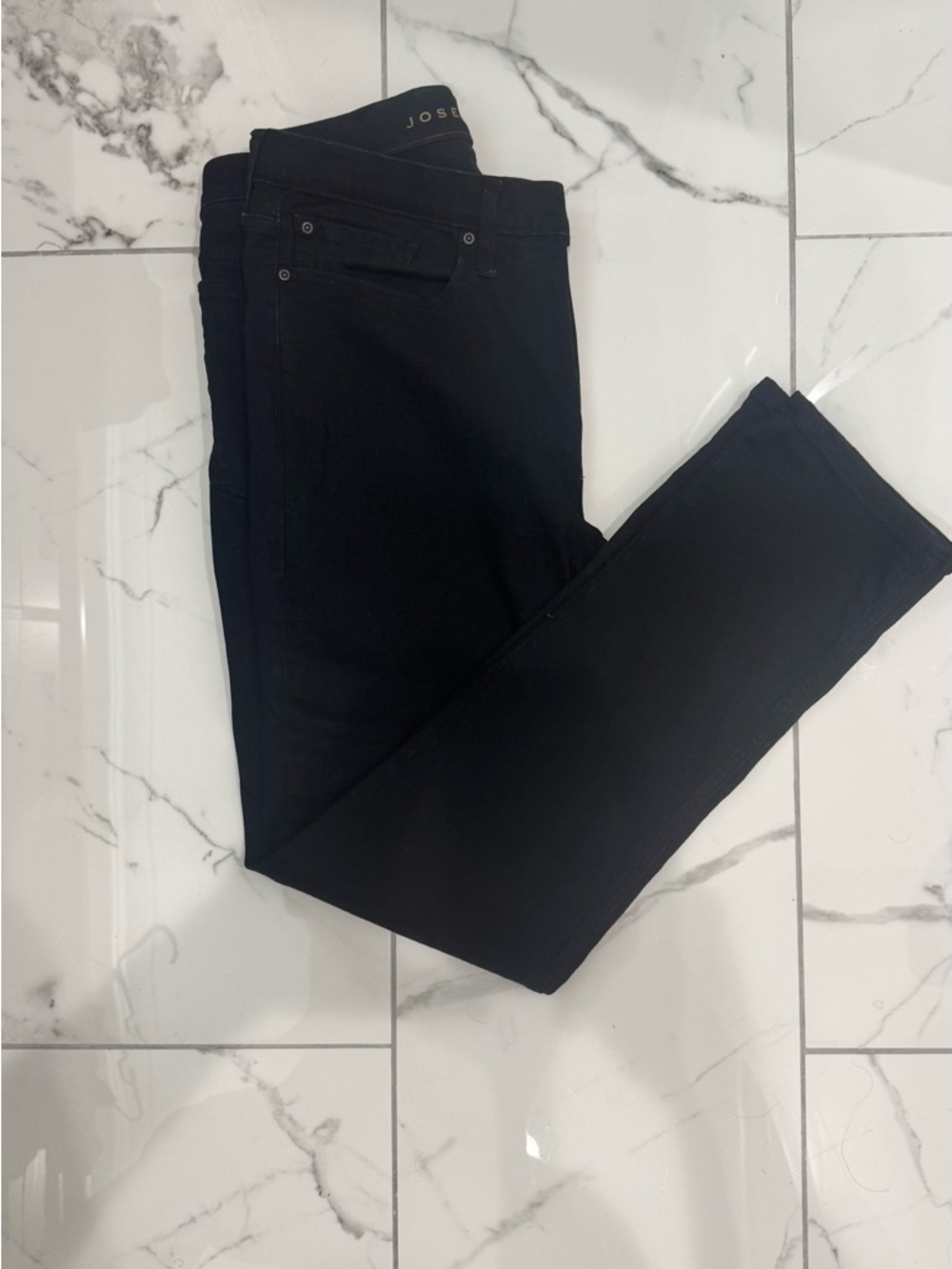 Joseph Abboud Jeans Men's 36x32
Slim Fit Black Stretch Pants (like new).